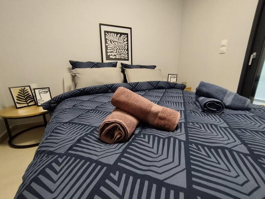 Floral Home 1 - Ground Floor Apt With Courtyard And Private Parking! アテネ エクステリア 写真